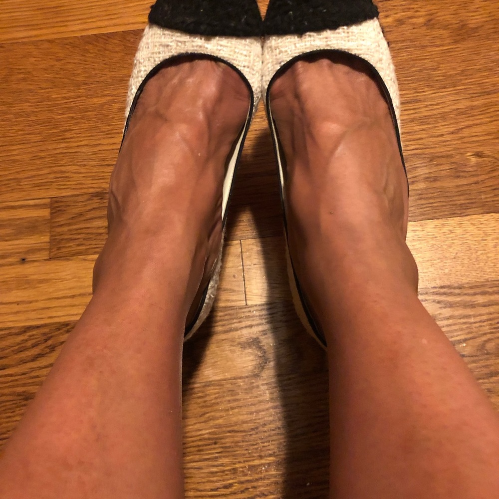 Chanel Pumps. - Picture 7 of 11